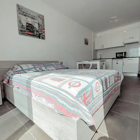 Cc Victoria Ocean View Apartamento *